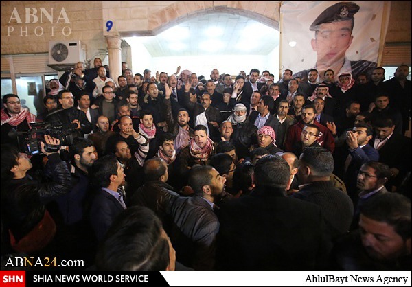 تجمع اردنی ها پس از اعدام هولناک معاذ الکساسبه + تصاویر