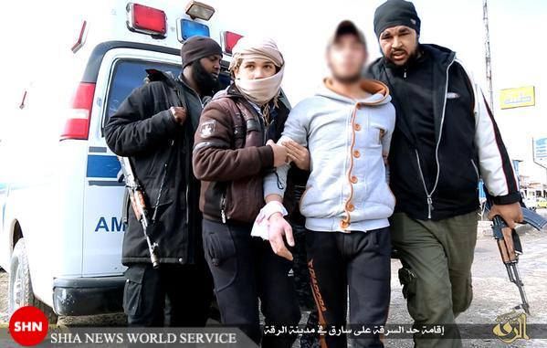 تصاویر/داعش دست یک جوان را به اتهام سرقت قطع کرد