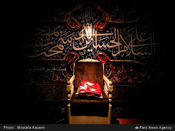 رونمایی از پرچم مطهر گنبد حضرت ابوالفضل (علیه السلام) رونمایی از پرچم مطهر گنبد حضرت ابوالفضل (علیه السلام)