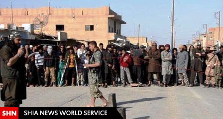 خوشحالی داعشی‌ها از گردن زدن یک سوری/ تصاویر +18