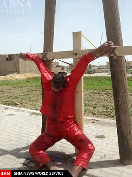 داعش یک جوان عراقی را به صلیب کشید / تصاویر