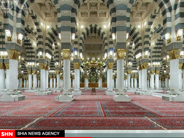 حرمت‌شکنی سعودی‌ها در مسجد النبی(ص) با ورق بازی! + تصویر