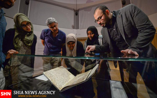 استقبال از نمايش قديمی ترين نسخه خطی قرآن در انگليس + تصاویر