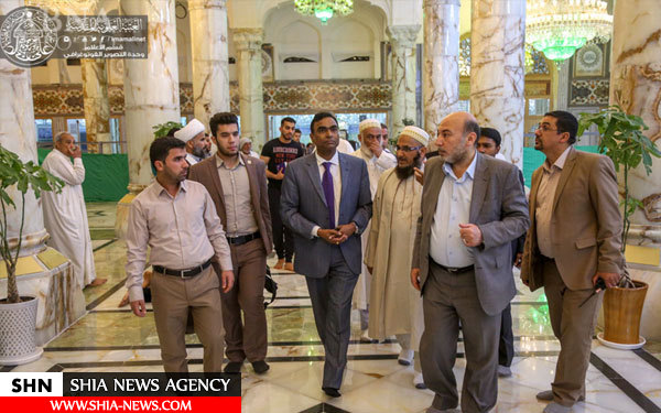 تشرف سفیر هند در عراق به حرم امیرالمومنین (ع) + تصویر