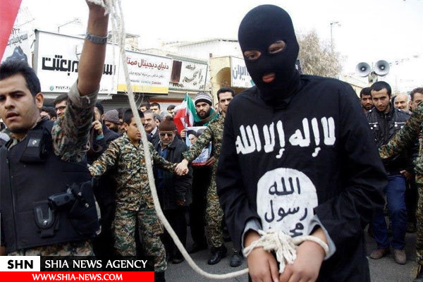 نمایش دستگیری یک داعشی در راهپیمایی