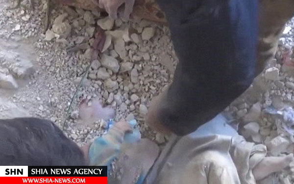 نجات معجزه‌آسای دختربچه سوری از زیر آوار+ تصویر