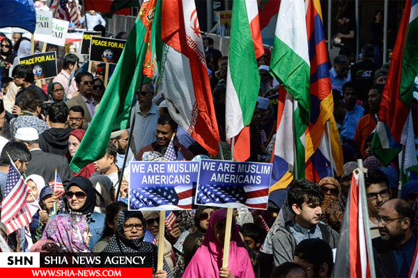 پرچم ایران در راهپیمایی مسلمانان آمریکا