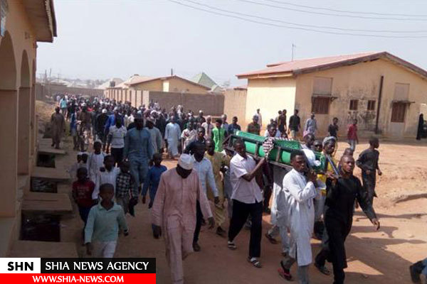 شیعیان نیجریه دانشجوی شهید را تشییع کردند+تصاویر