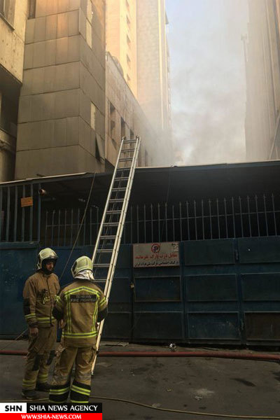 احتمال ریزش ساختمان آتش گرفته وزارت نیرو +تصاویر