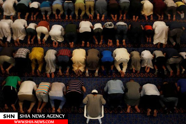 نماز مسلمانان برای قربانیان حمله بارسلون+تصاویر