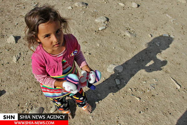 تصاویر توزیع کمک های مردمی در میان زلزله زدگان کرمانشاه