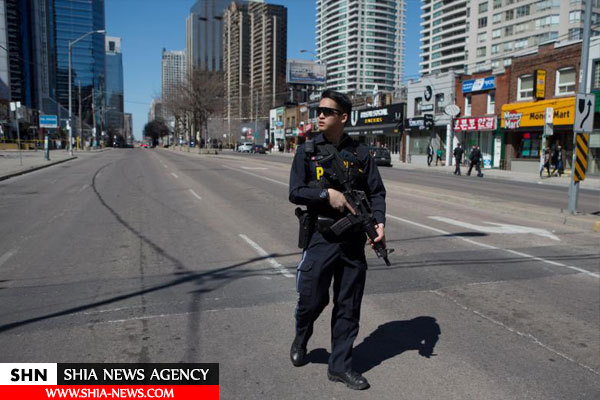 تصاویری از حمله خودرویی شب گذشته در تورنتو کانادا