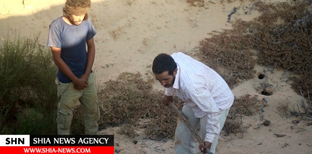 داعش دو مرد مصری را سر برید + تصویر