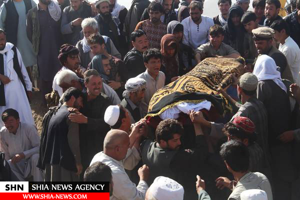 تشییع قربانیان حمله انتحاری به مسجد شیعیان افغانستان