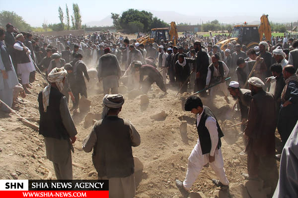 تشییع قربانیان حمله انتحاری به مسجد شیعیان افغانستان