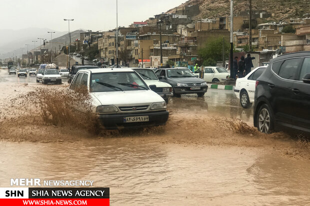 تصاویری از جاری شدن سیل در شیراز
