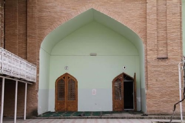 مسجدی در دامنه کوه در قرقیزستان