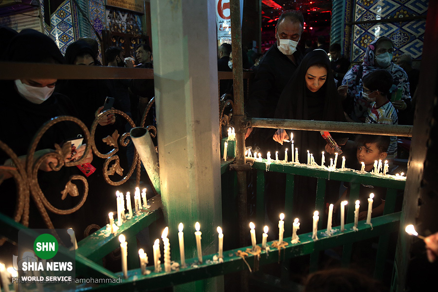 اشک هزاران شمع در شام غریبان حسینی