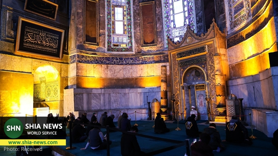 اهدای تابلو قرآنی از سوی اردوغان به مسجد ایاصوفیه + تصاویر