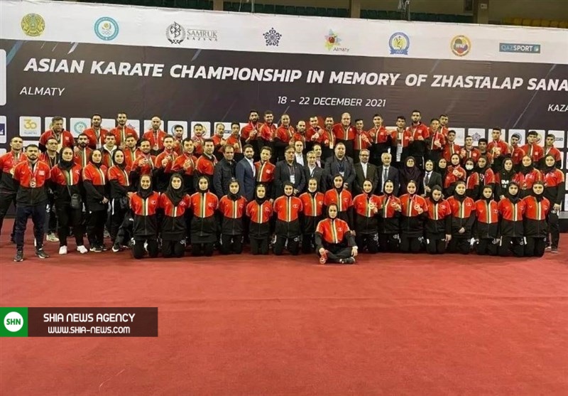اهتزاز پرچم حضرت ابوالفضل(ع) روی سکوی مسابقات کاراته قهرمانی آسیا