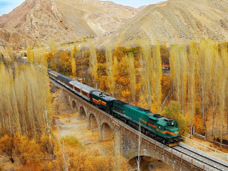 سفر با قطار شیراز تهران چقدر طول می کشد؟