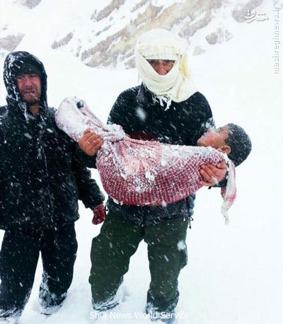 تصاویر/مرگ پسربچه سوری در سرمای آوارگی