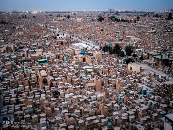 تصویر/ بزرگترین قبرستان خاورمیانه تصویر/ بزرگترین قبرستان خاورمیانه