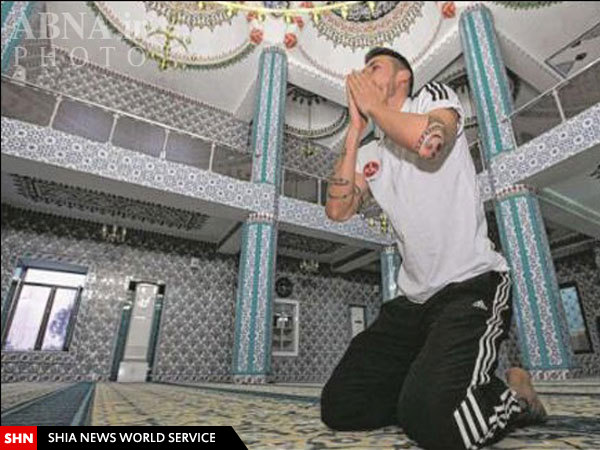 مسلمان شدن بازیکن تیم فوتبال نورنبرگ+ تصویر مسلمان شدن بازیکن تیم فوتبال نورنبرگ+ تصویر