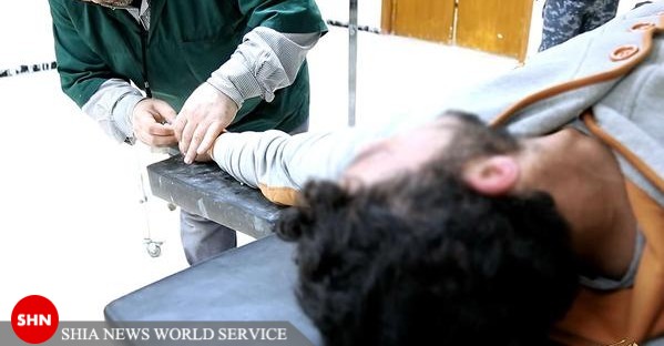 تصاویر/داعش دست یک جوان را به اتهام سرقت قطع کرد تصاویر/داعش دست یک جوان را به اتهام سرقت قطع کرد