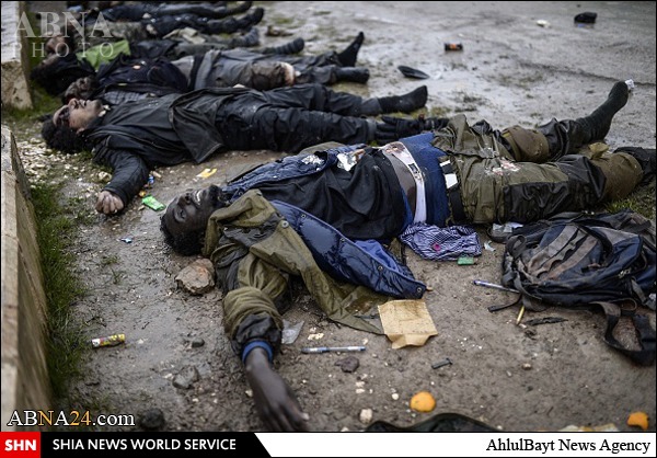 جمع‌آوری اجساد متلاشی شده داعشی‌ها + تصاویر