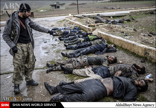 جمع‌آوری اجساد متلاشی شده داعشی‌ها + تصاویر