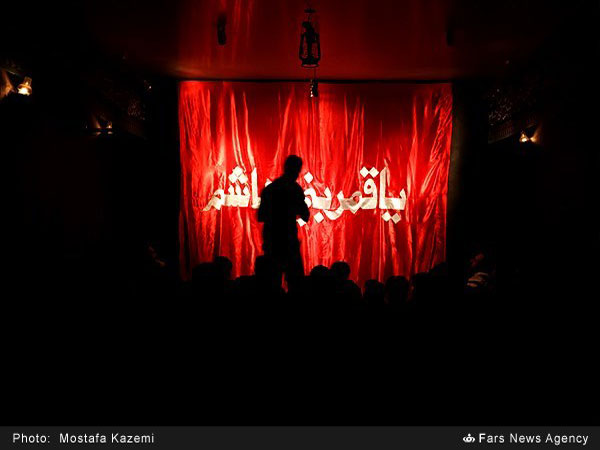 رونمایی از پرچم مطهر گنبد حضرت ابوالفضل (علیه السلام) رونمایی از پرچم مطهر گنبد حضرت ابوالفضل (علیه السلام)