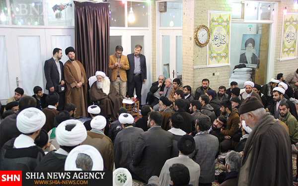 تصاویرمراسم عمامه گذاری طلاب توسط آیت الله صافی گلپایگانی تصاویرمراسم عمامه گذاری طلاب توسط آیت الله صافی گلپایگانی