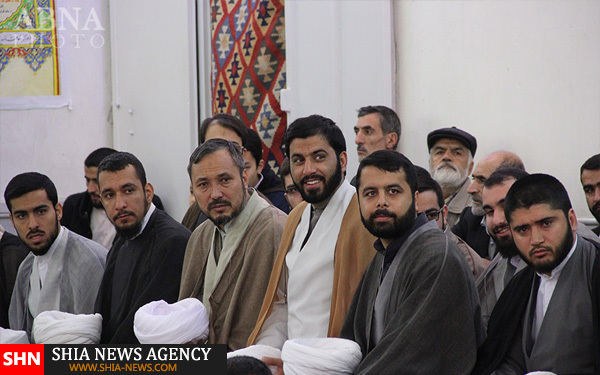 تصاویرمراسم عمامه گذاری طلاب توسط آیت الله صافی گلپایگانی تصاویرمراسم عمامه گذاری طلاب توسط آیت الله صافی گلپایگانی
