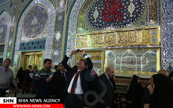 تشرف نماینده سازمان ملل در امور پناهندگان در حرم حسینی (ع) + تصاویر تشرف نماینده سازمان ملل در امور پناهندگان در حرم حسینی (ع) + تصاویر
