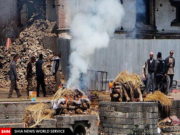 تصاویر/ وداع با جان باختگان زلزله نپال