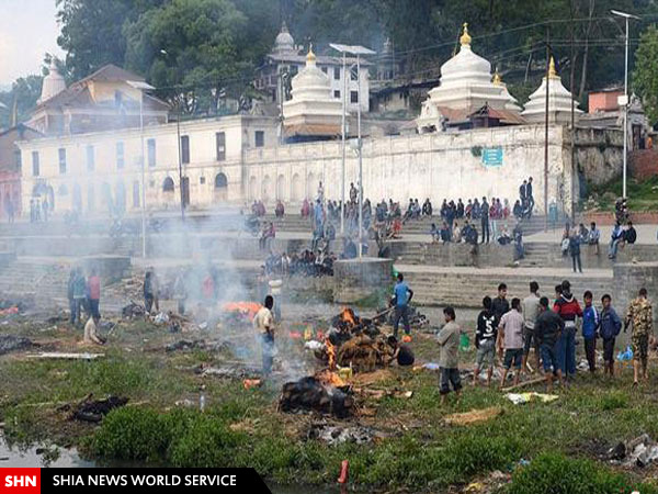 تصاویر/ وداع با جان باختگان زلزله نپال