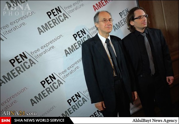 نشریه موهن به ساحت پیامبر از آمریکایی‌ها جایزه گرفت + تصاویر