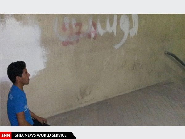 شباهت نماز خواندن در آنفیلد با ورزشگاه آزادی +تصویر ورزشگاه آزادی به عنوان بزرگ‌ترین و اصلی‌ترین استادیوم ایران از تعداد معدودی نمازخانه آن هم در فضایی محدود برخوردار است.شباهت نماز خواندن در آنفیلد با ورزشگاه آزادی +عکسبه گزارش جهان، سایت رویکرد نوشت: مشاهده تصویری از نماز خواندن یک هوادار در حاشیه دیدار دو تیم پرسپولیس ایران و بنیاد کار ازبکستان در ورزشگاه آزادی ناخودآگاه ورزش دوستان را یاد ماجرای نمازخواندن دو مسلمان در ورزشگاه آنفیلد می‌اندازد.http://www.jahannews.com/images/docs/files/000421/nf00421928-2.jpgاستفن دادز، یکی از هواداران حاضر در ورزشگاه آنفیلد چند هفته پیش دربین دو نیمه دیدار تیم های لیورپول و بلکبرن در چهارچوب رقابت های جام حذفی انگلیس عکسی از نماز خواندن 