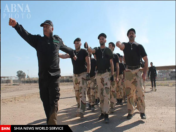 مسیحیان عراق زیر نظر گروههای شیعی برای جنگ با داعش آموزش می بینند + تصاویر