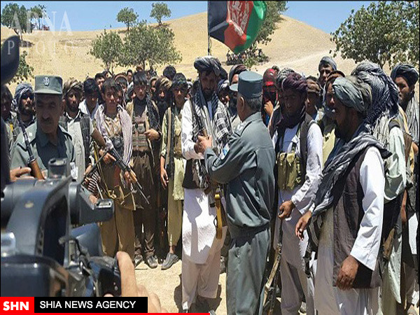 پیوستن یک گروه ۱۵۰ نفری طالبان به روند صلح در افغانستان + تصاویر