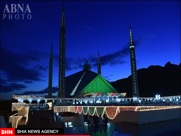 تصاویر آخرین روزهای ماه مبارک رمضان در پاکستان تصاویر آخرین روزهای ماه مبارک رمضان در پاکستان