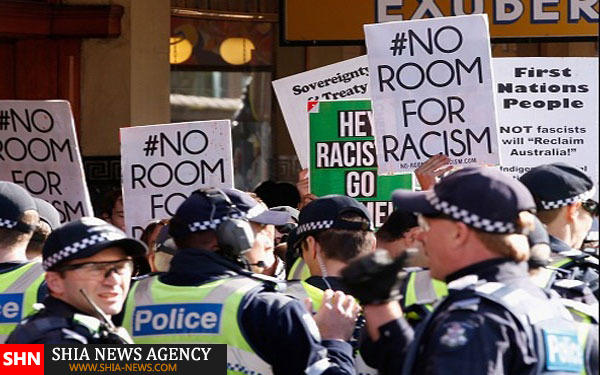 تظاهرات و درگیری مخالفان و موافقان اسلام+تصویر