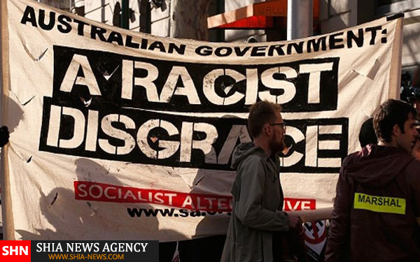 تظاهرات و درگیری مخالفان و موافقان اسلام+تصویر