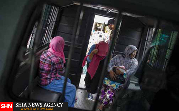 اجرای حکم شلاق 3 زن در ملاعام +تصاویر