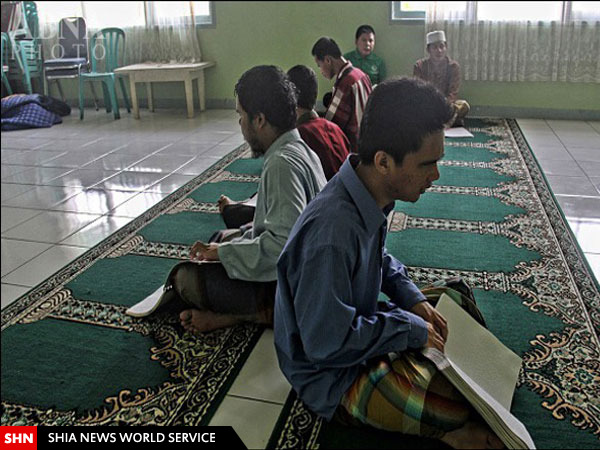 تصاویر قرآن‌خوانی مسلمانان نابینای اندونزی در ماه رمضان