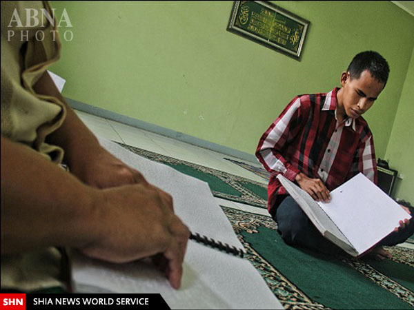 تصاویر قرآن‌خوانی مسلمانان نابینای اندونزی در ماه رمضان