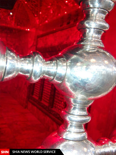 تصاویر نزدیکترین لنز دوربین به مرقد امام حسین (ع) تصاویر نزدیکترین لنز دوربین به مرقد امام حسین (ع)