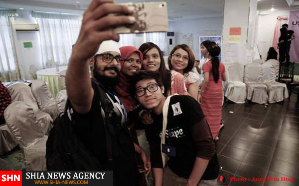 تصاویر سلفی دوستانه با مسلمانان میانمار