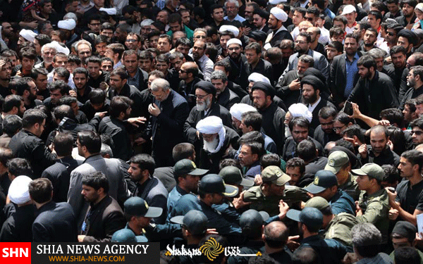 تصاویر پیاده روی آیت الله وحید خراسانی در سالروز شهادت امام جعفر صادق(ع)